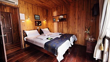 CLASSIC CABINS CLASSIC CABINS