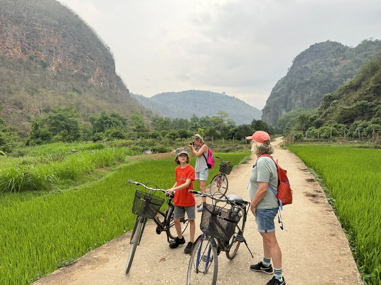7 Best Family-Friendly Destinations in Vietnam for an Unforgettable Vacation - Ảnh 1 7 Best Family-Friendly Destinations in Vietnam for an Unforgettable Vacation - Ảnh 1