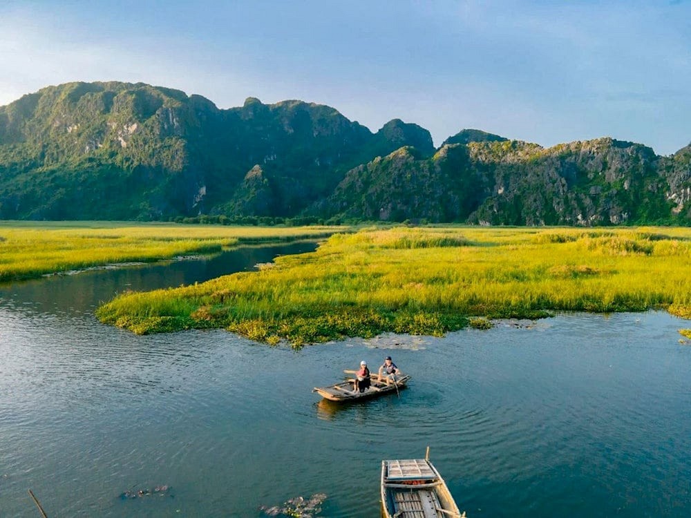 Complete Guide to Boat Tours in Ninh Binh - Ảnh 3 Complete Guide to Boat Tours in Ninh Binh - Ảnh 3