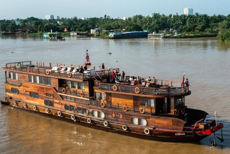 SA DEC ON MEKONG EYES CRUISE