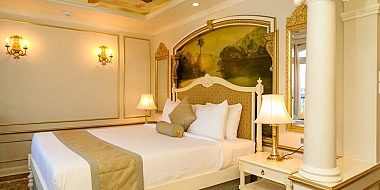 TONLE SUITES