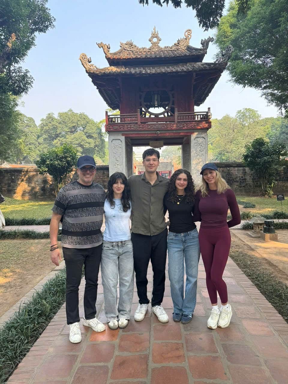 6-Day Northern Vietnam Itinerary: Hanoi, Ninh Binh & Ha Long Bay Family Review - Ảnh 7 6-Day Northern Vietnam Itinerary: Hanoi, Ninh Binh & Ha Long Bay Family Review - Ảnh 7