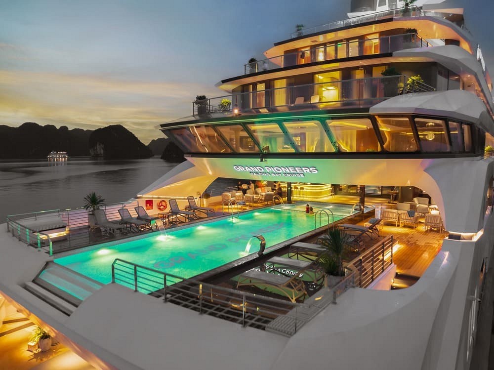 Top Luxury & Highest-Rated Halong Bay Cruises for 2026: An In-Depth Guide - Ảnh 4