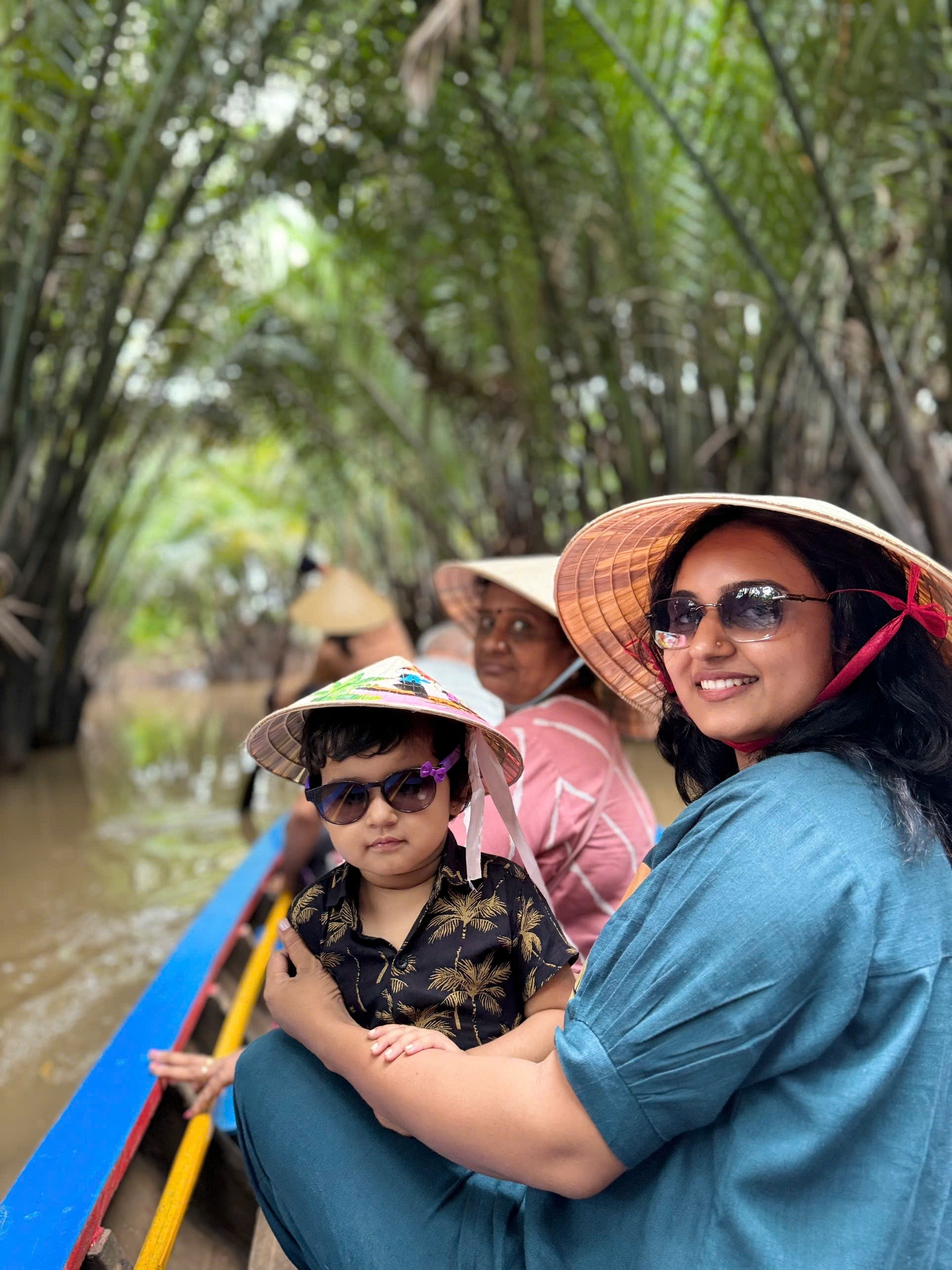Vietnam Family Guided Tours vs DIY Travel: Which Is Better for Families? - Ảnh 1 Vietnam Family Guided Tours vs DIY Travel: Which Is Better for Families? - Ảnh 1