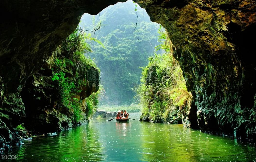 Vietnam with Kids: 10 Amazing Family-Friendly Destinations to Explore - Ảnh 9 Vietnam with Kids: 10 Amazing Family-Friendly Destinations to Explore - Ảnh 9