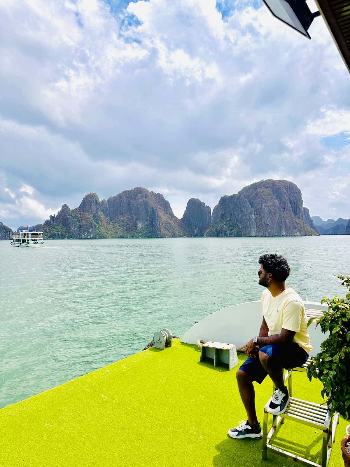 What to Expect on Your First Halong Bay Cruise - Ảnh 2 What to Expect on Your First Halong Bay Cruise - Ảnh 2
