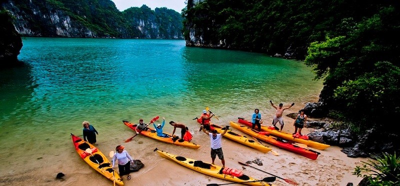 What to Expect on Your First Halong Bay Cruise - Ảnh 7 What to Expect on Your First Halong Bay Cruise - Ảnh 7
